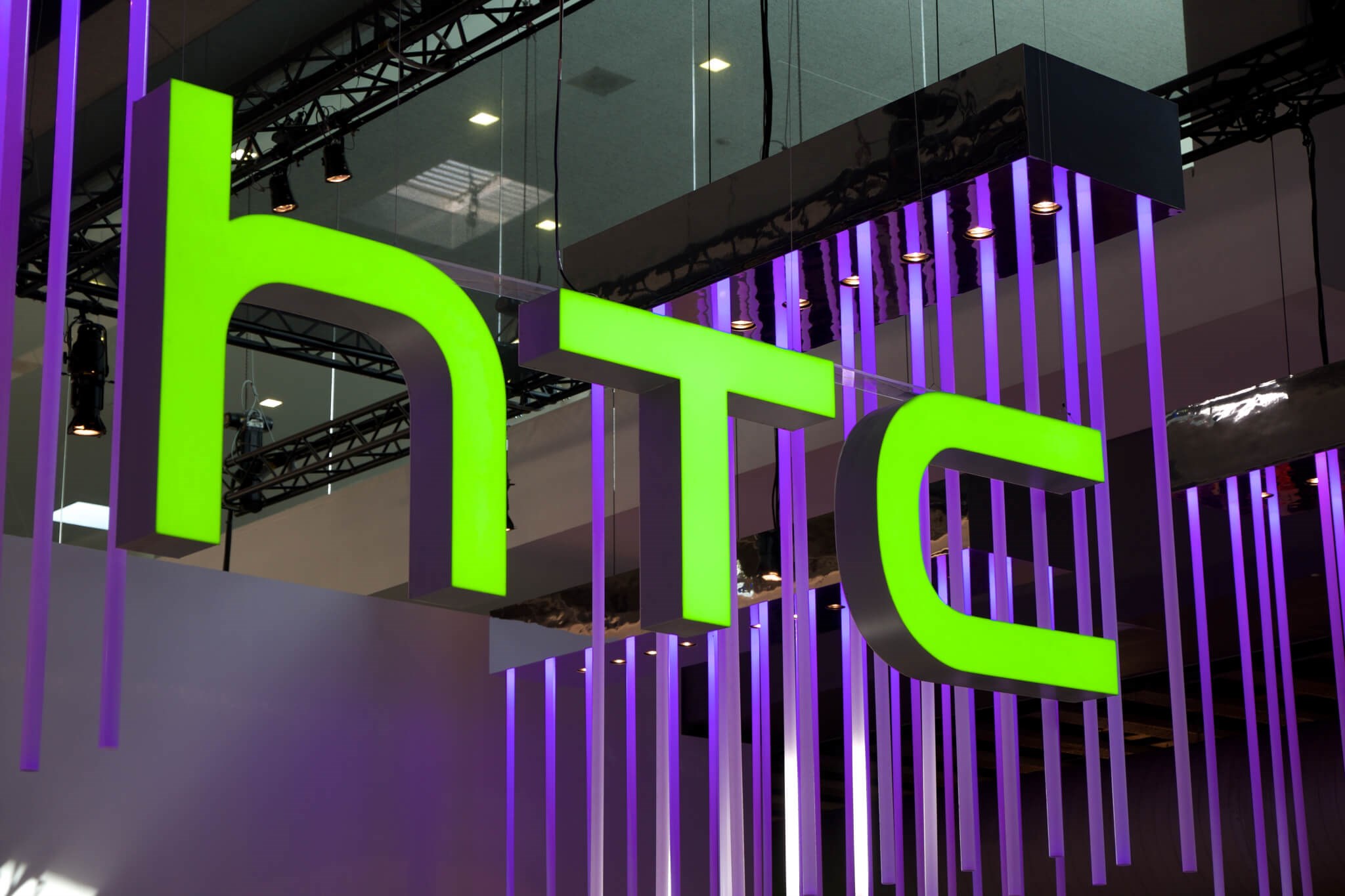 HTC, Metaverse’de Avatarlar Oluşturmak İçin Pixiv İle İş Birliği Yaptı