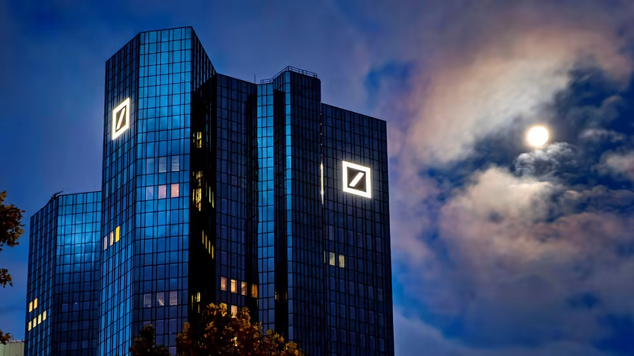 Alman Savcılar, Deutsche Bank Genel Merkezine Baskın Düzenledi