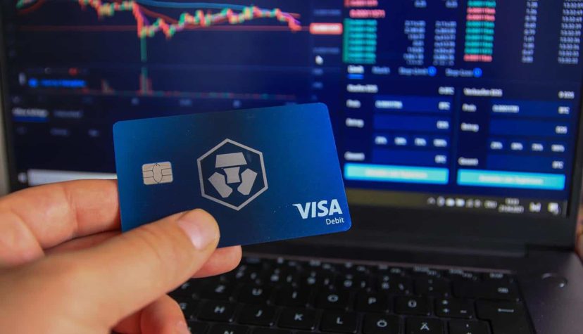 crypto․com singapurda kendi kripto visa kartlarini cikaracakrt