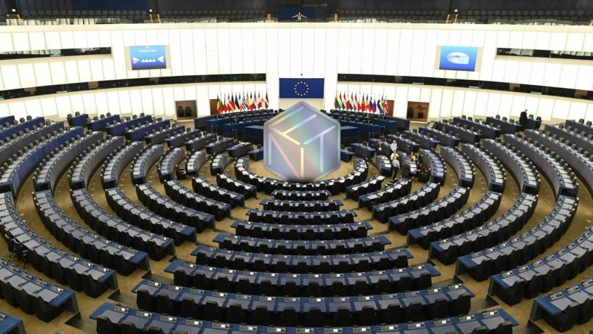 Avrupa Parlamentosunun NFT Raporu Rusvet Iddiasi ile Kirlendi