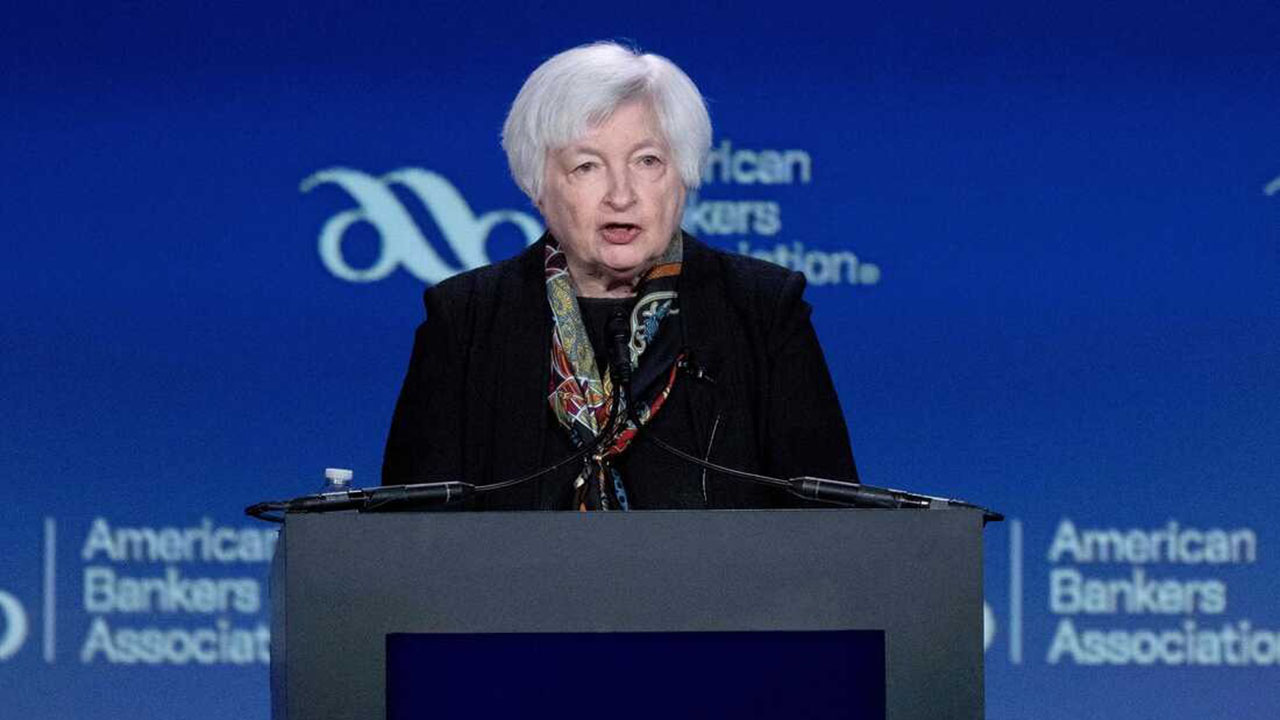 ABD Hazine Bakanı Küçük Bankalar Hakkında Açıklama Yaptı