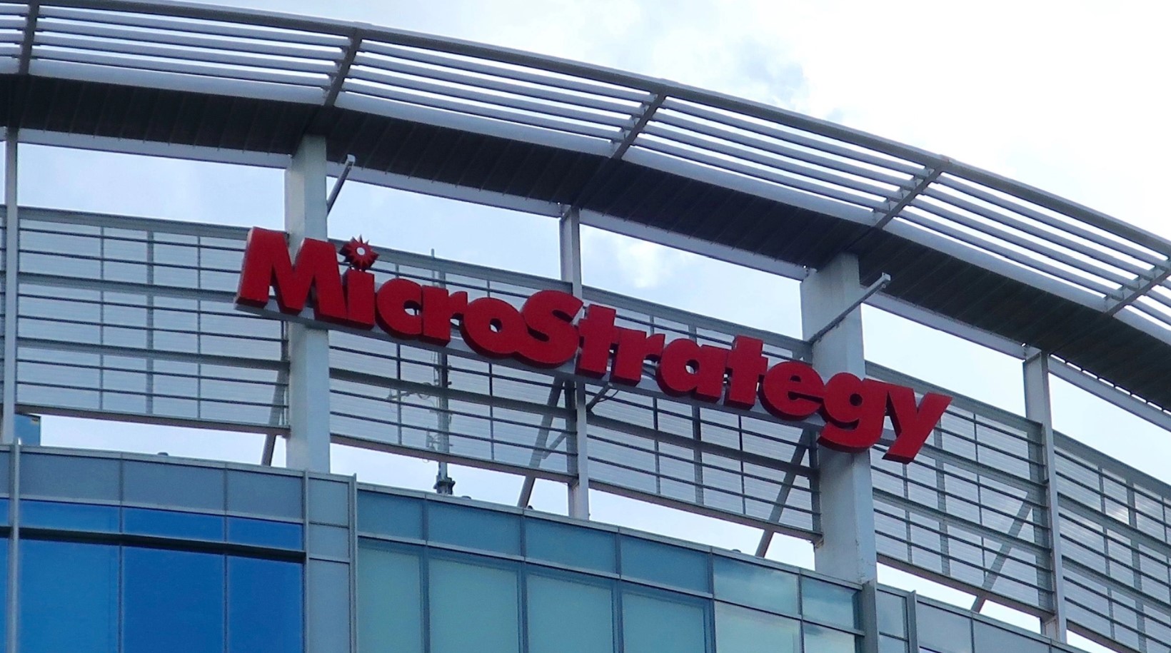 MicroStrategy hisseleri, 2023 yılında büyük artış gösterdi