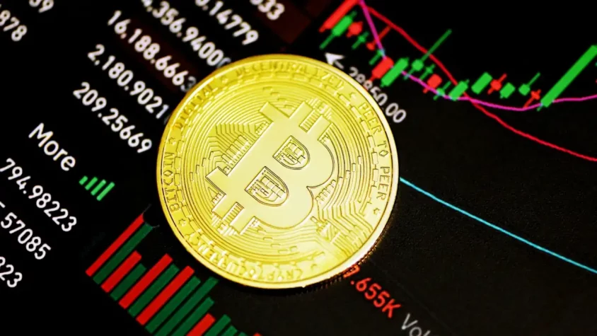 Kripto bağlantılı hisse senetleri Bitcoin'i takip ediyor